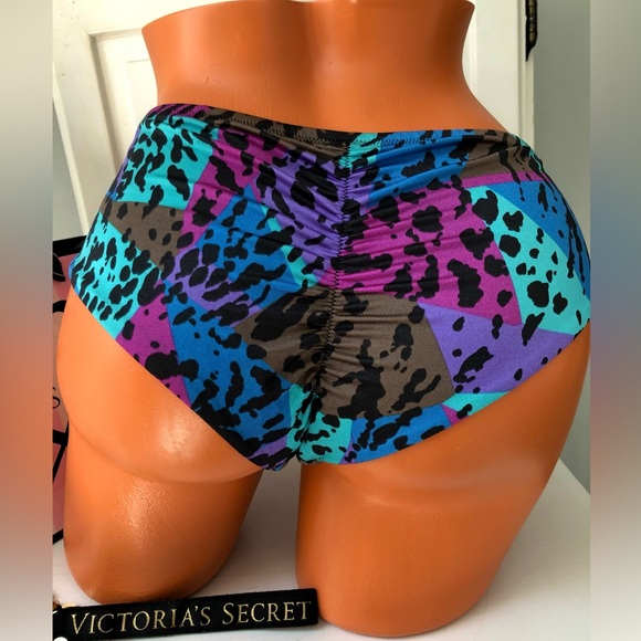 Victoria’s Secret Animal Print Cheeky Scrunch Bikini Bottom Size Large - Picture 1 of 8